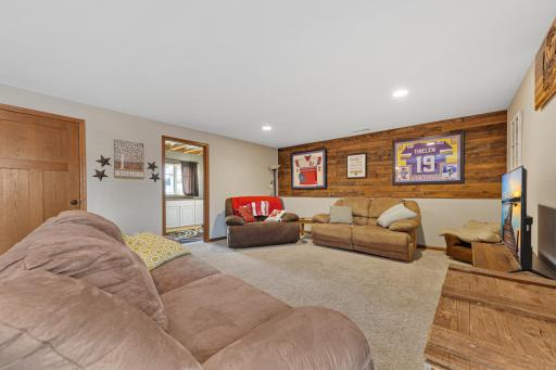 224 Creekside Drive, Eagle Lake, MN 56024