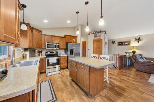 224 Creekside Drive, Eagle Lake, MN 56024