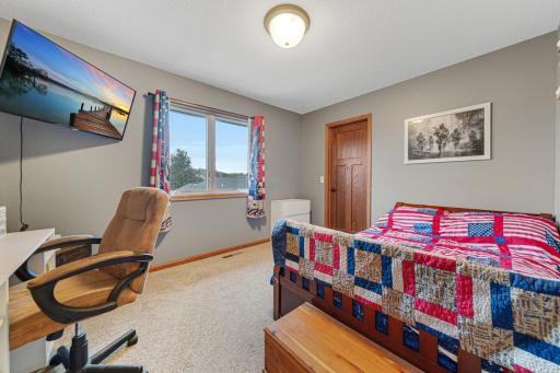 224 Creekside Drive, Eagle Lake, MN 56024