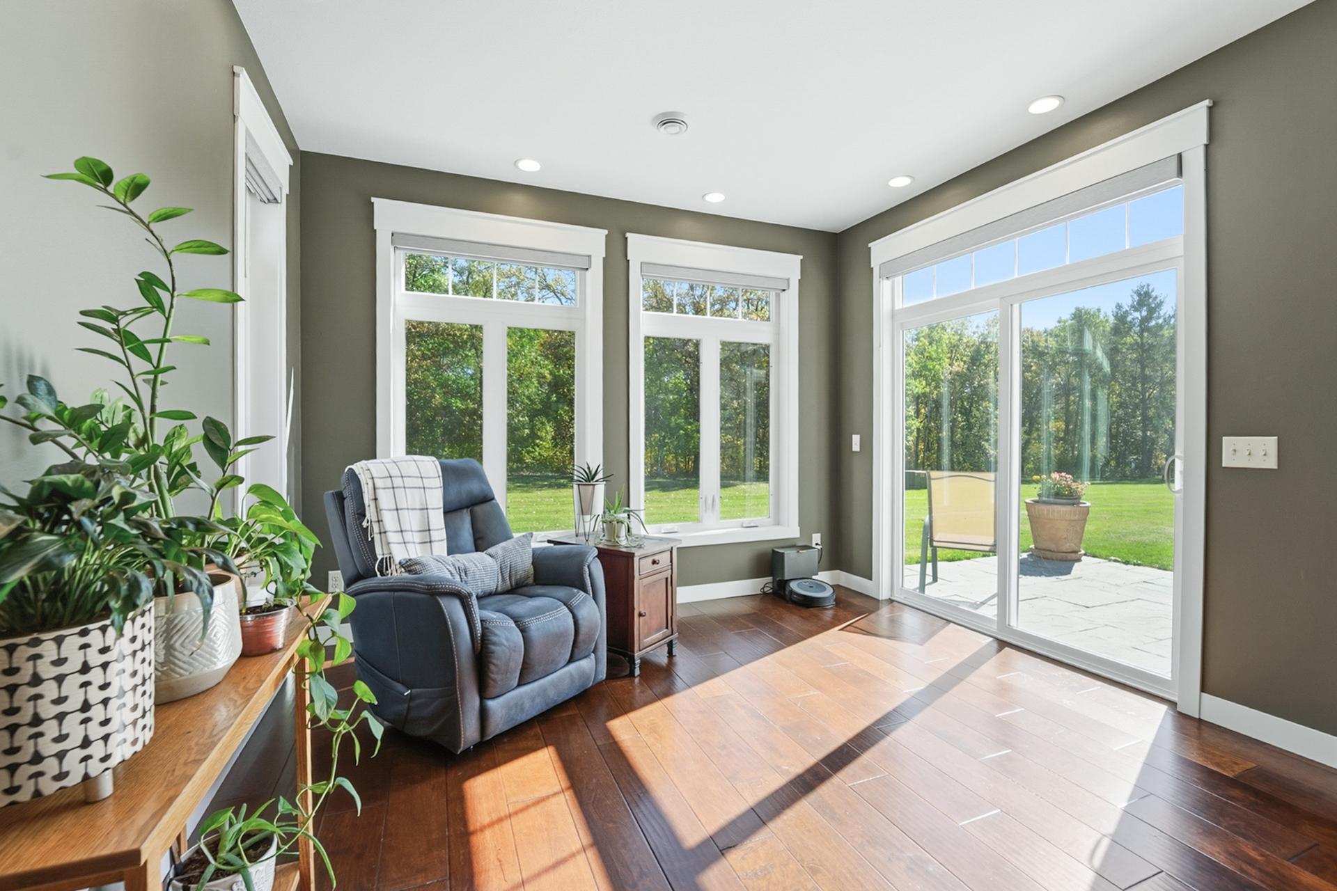 LIGHT FILLED SUNROOM