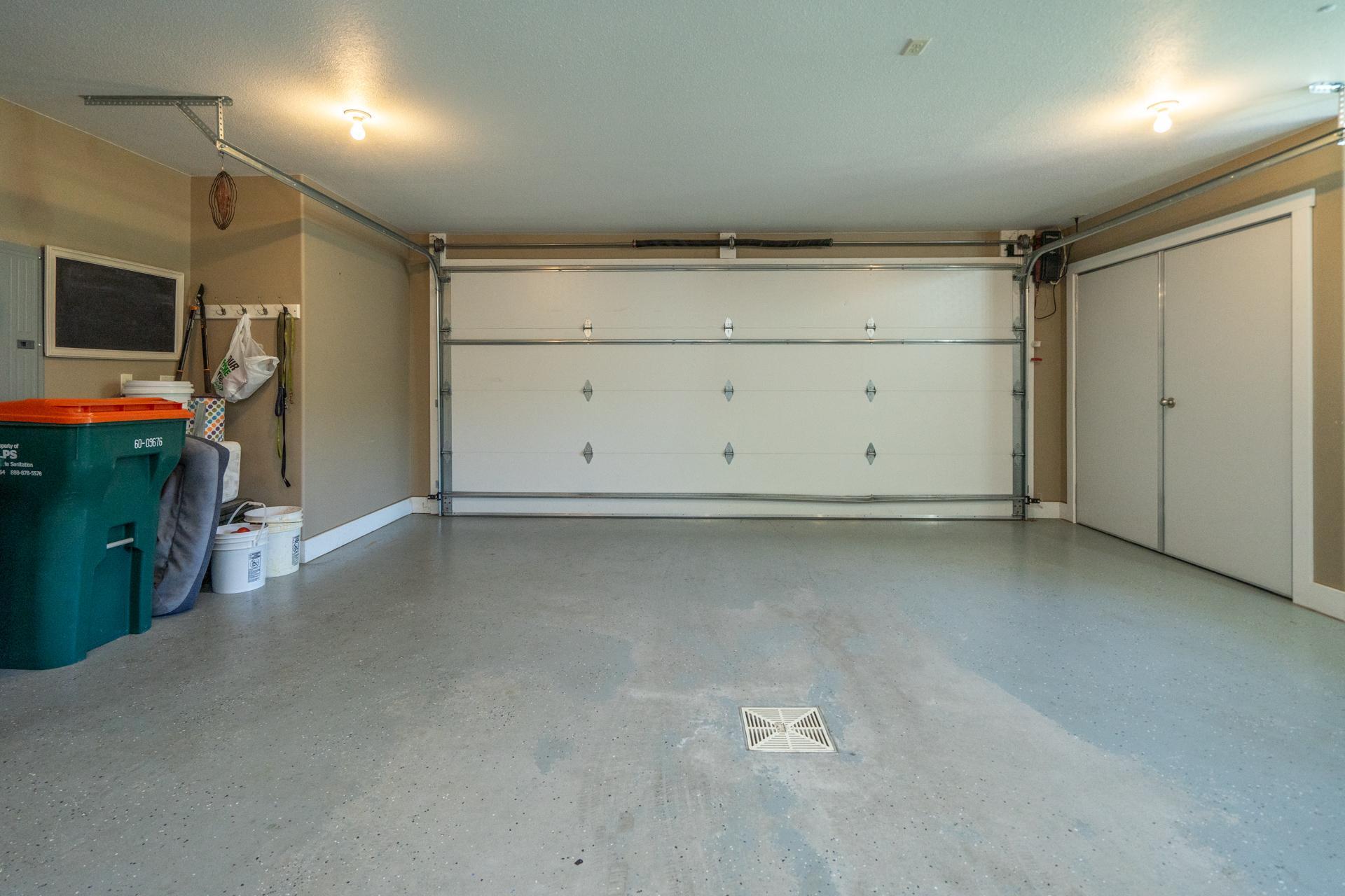 INSULATED/HEATED ATTACHED GARAGE