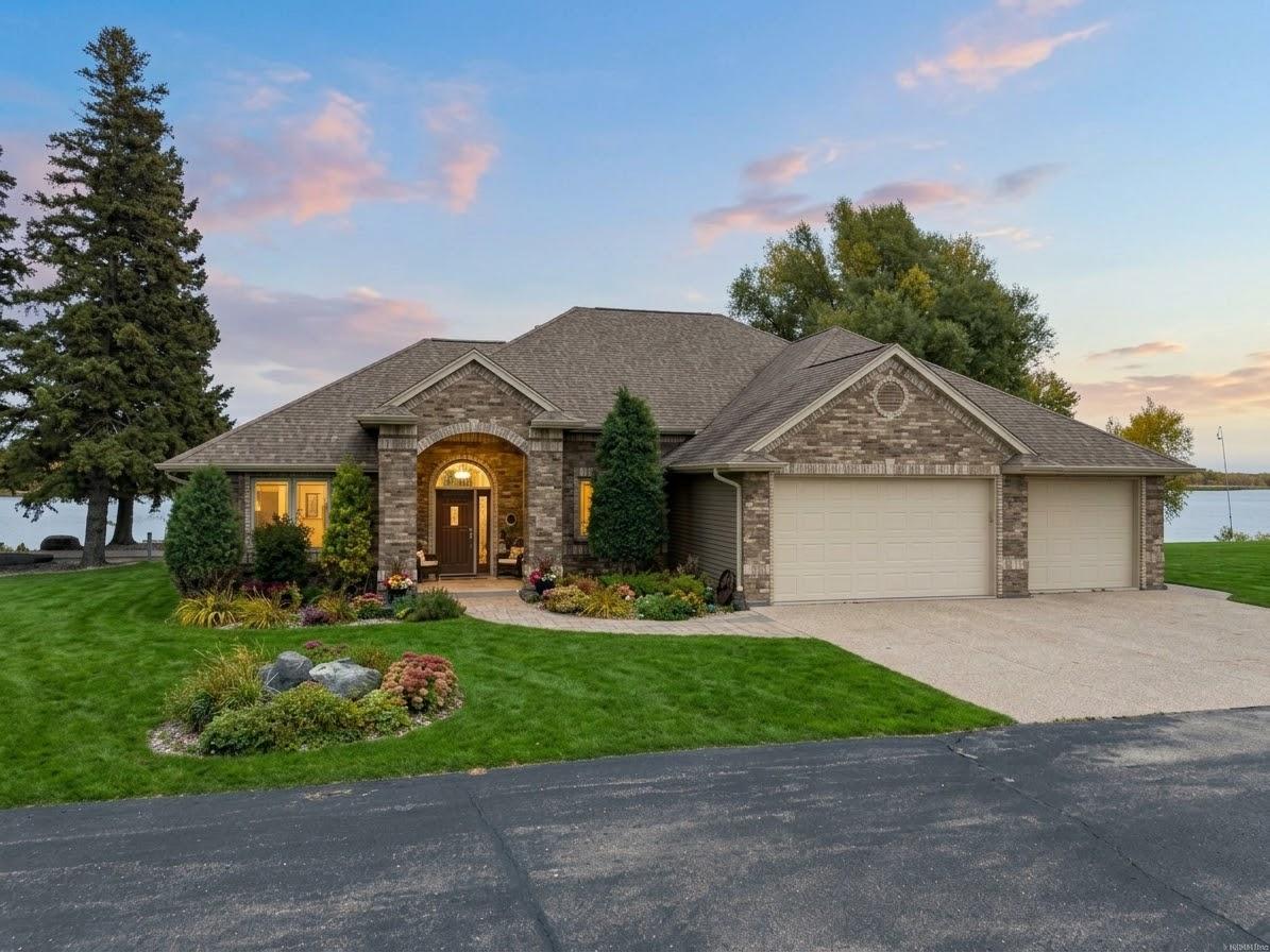 1984 Maple Drive NW, Baudette, MN 56623