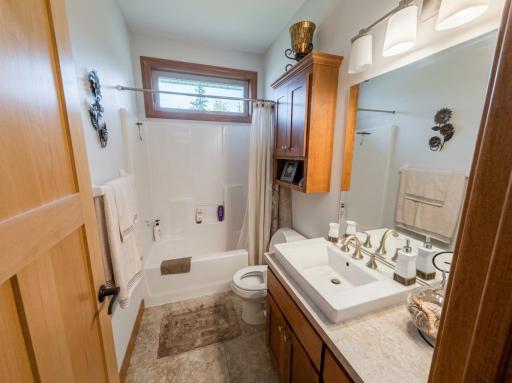 1984 Maple Drive NW, Baudette, MN 56623