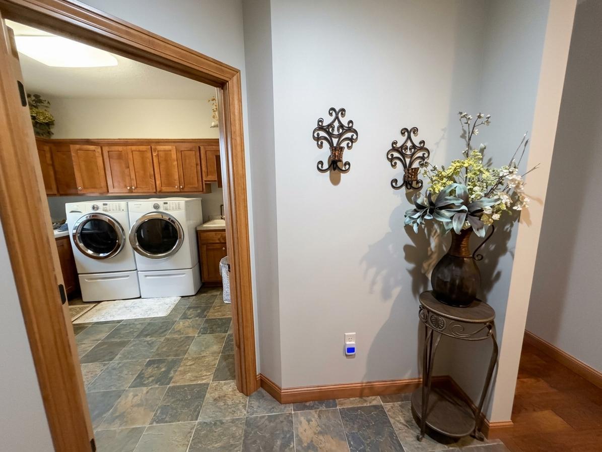 Entry/Laundry