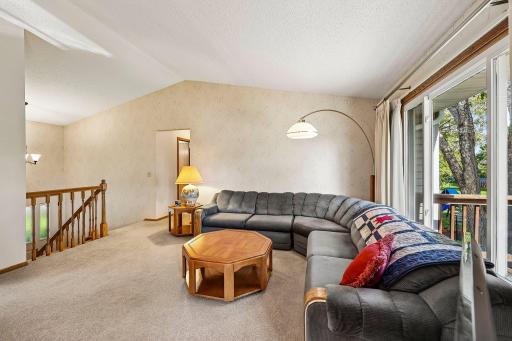4292 Eagle Crest Drive, Eagan, MN 55122