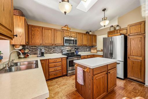 4292 Eagle Crest Drive, Eagan, MN 55122