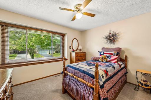 4292 Eagle Crest Drive, Eagan, MN 55122