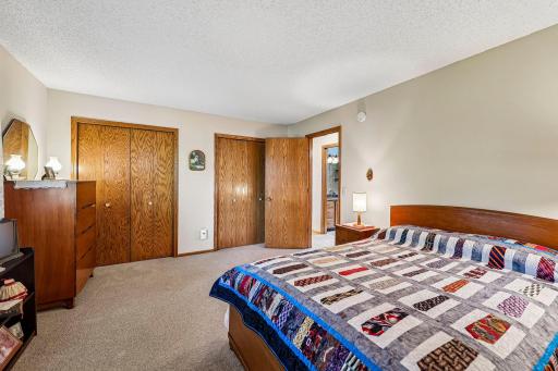 4292 Eagle Crest Drive, Eagan, MN 55122
