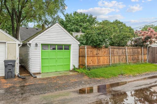 1133 California Ave W, Saint Paul, MN 55108