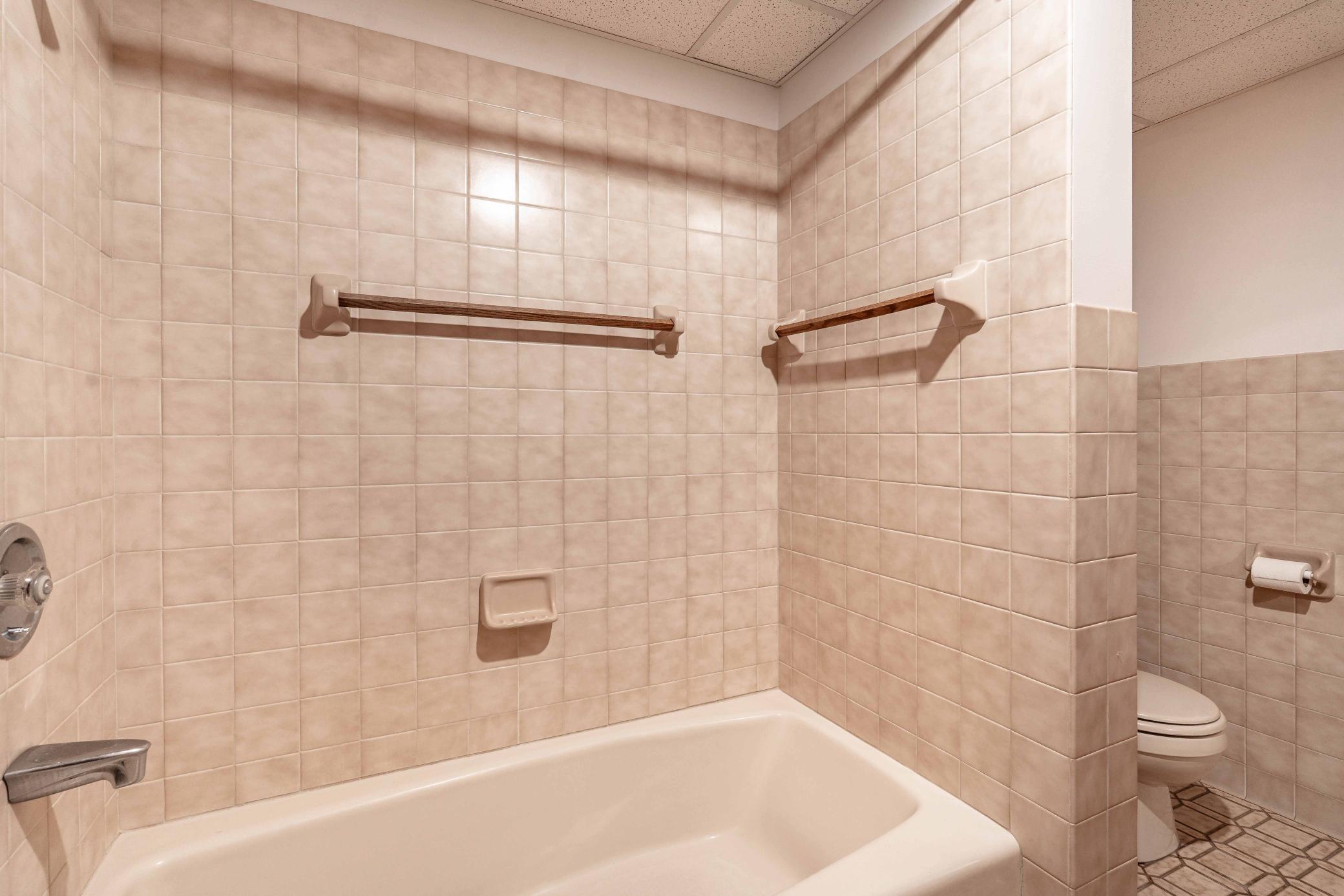 38192 N Shore Dr BL-241.jpg