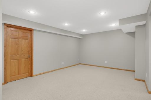 14490 42nd Avenue N, Plymouth, MN 55446