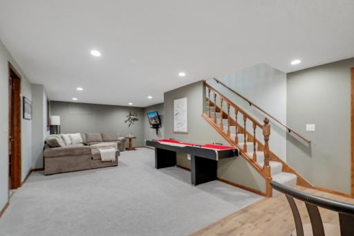 624 Hennes Avenue, Shakopee, MN 55379
