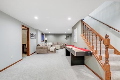 624 Hennes Avenue, Shakopee, MN 55379