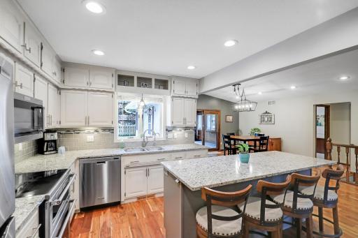 624 Hennes Avenue, Shakopee, MN 55379
