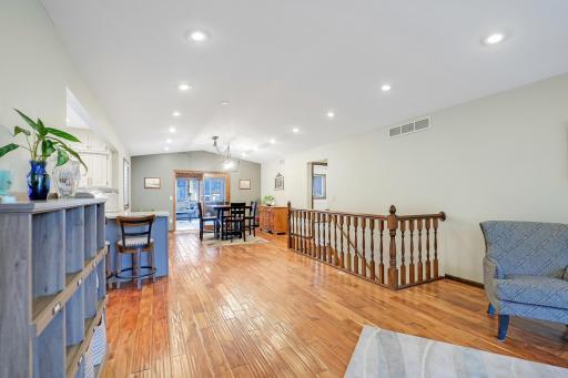 624 Hennes Avenue, Shakopee, MN 55379