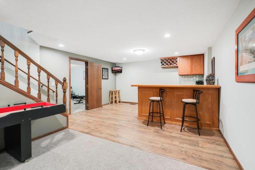 624 Hennes Avenue, Shakopee, MN 55379