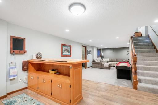 624 Hennes Avenue, Shakopee, MN 55379