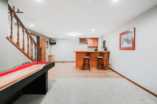 624 Hennes Avenue, Shakopee, MN 55379