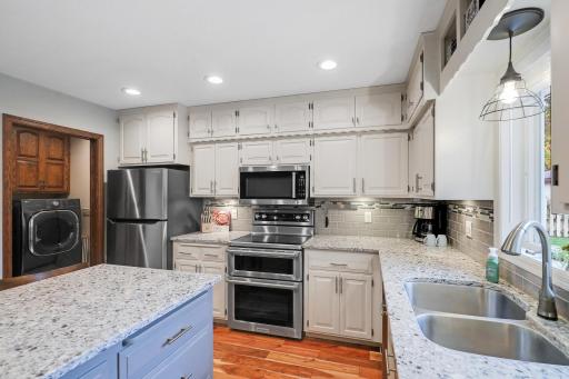 624 Hennes Avenue, Shakopee, MN 55379