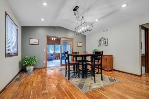 624 Hennes Avenue, Shakopee, MN 55379
