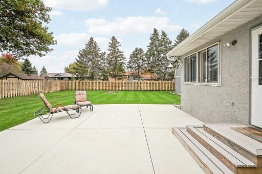 624 Hennes Avenue, Shakopee, MN 55379