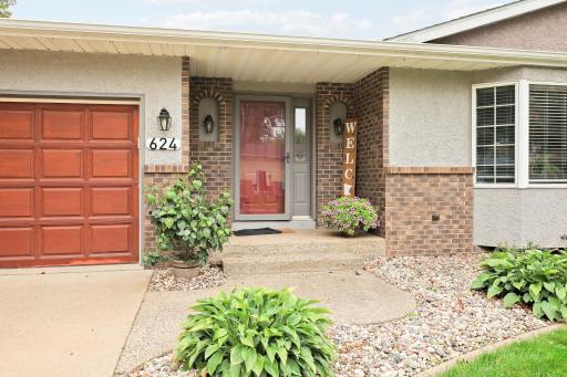 624 Hennes Avenue, Shakopee, MN 55379