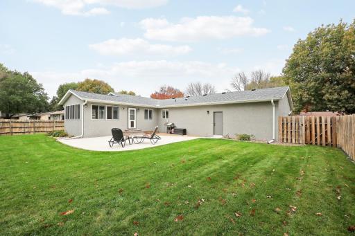 624 Hennes Avenue, Shakopee, MN 55379