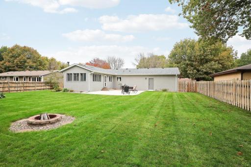 624 Hennes Avenue, Shakopee, MN 55379