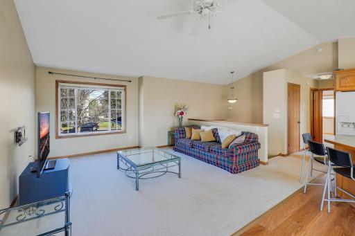 890 Newport Avenue, Shakopee, MN 55379