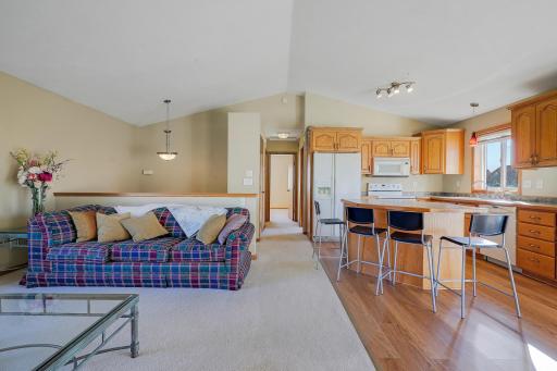 890 Newport Avenue, Shakopee, MN 55379