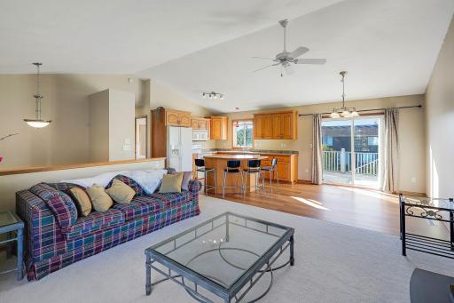 890 Newport Avenue, Shakopee, MN 55379