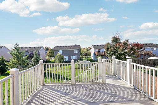 890 Newport Avenue, Shakopee, MN 55379