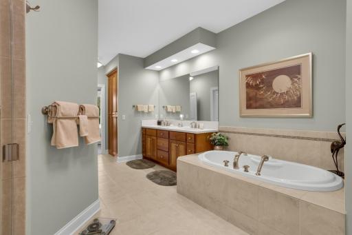124 Stonebridge Road, Saint Paul, MN 55118