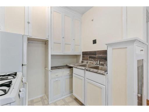 1909 Emerson Avenue S, 8, Minneapolis, MN 55403