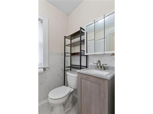 1909 Emerson Avenue S, 8, Minneapolis, MN 55403