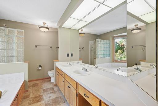 12560 Dorchester Trail, Apple Valley, MN 55124