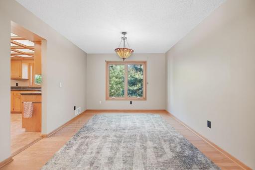 12560 Dorchester Trail, Apple Valley, MN 55124