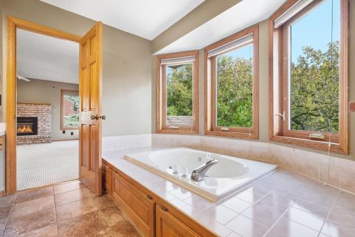 12560 Dorchester Trail, Apple Valley, MN 55124