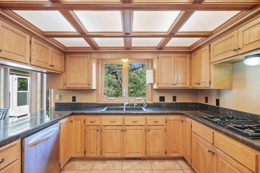 12560 Dorchester Trail, Apple Valley, MN 55124