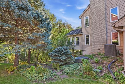 12560 Dorchester Trail, Apple Valley, MN 55124