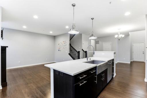 4366 Corn Silk Lane, Woodbury, MN 55129