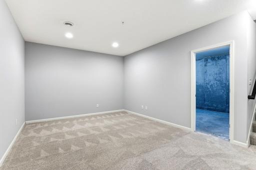 4366 Corn Silk Lane, Woodbury, MN 55129
