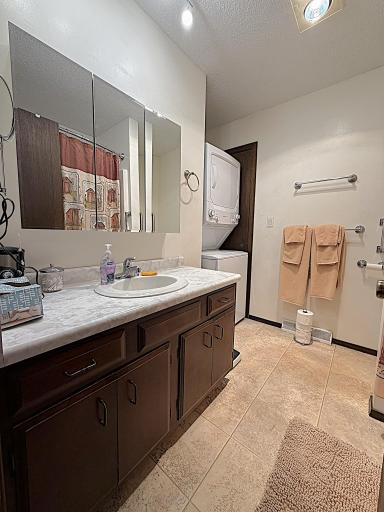220 3rd Avenue NE, Plainview, MN 55964
