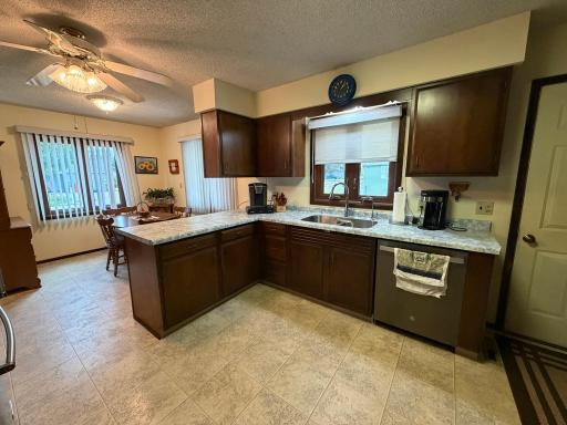 220 3rd Avenue NE, Plainview, MN 55964