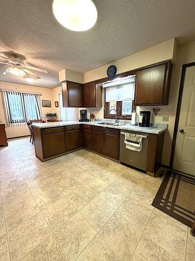 220 3rd Avenue NE, Plainview, MN 55964