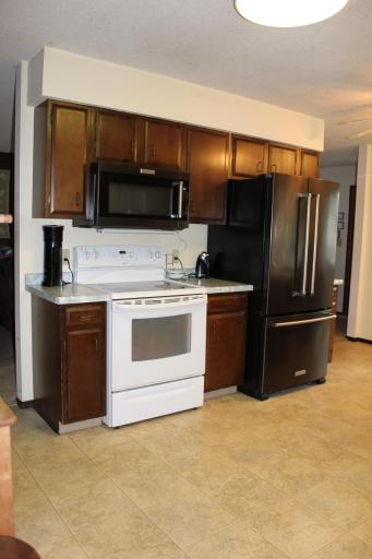 220 3rd Avenue NE, Plainview, MN 55964
