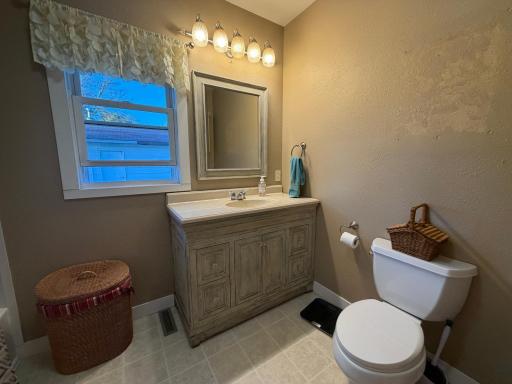 301 12TH Avenue E, Lisbon, ND 58054