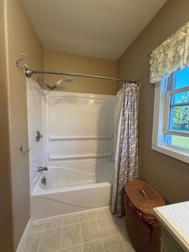 301 12TH Avenue E, Lisbon, ND 58054