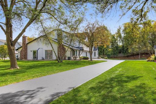3612 Gershwin Lane N, Oakdale, MN 55128