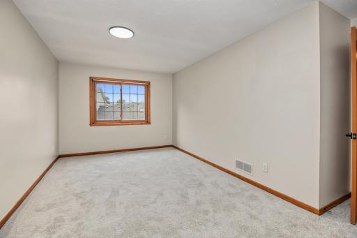 3612 Gershwin Lane N, Oakdale, MN 55128